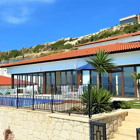 Located 3 Km From The Center Of Dom wakacyjny *