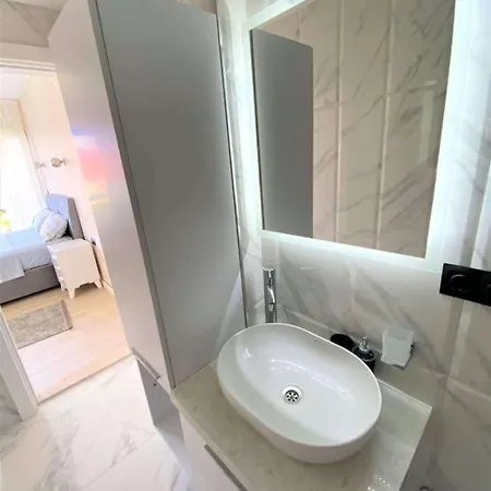 Located 3 Km From The Center Of Кешме